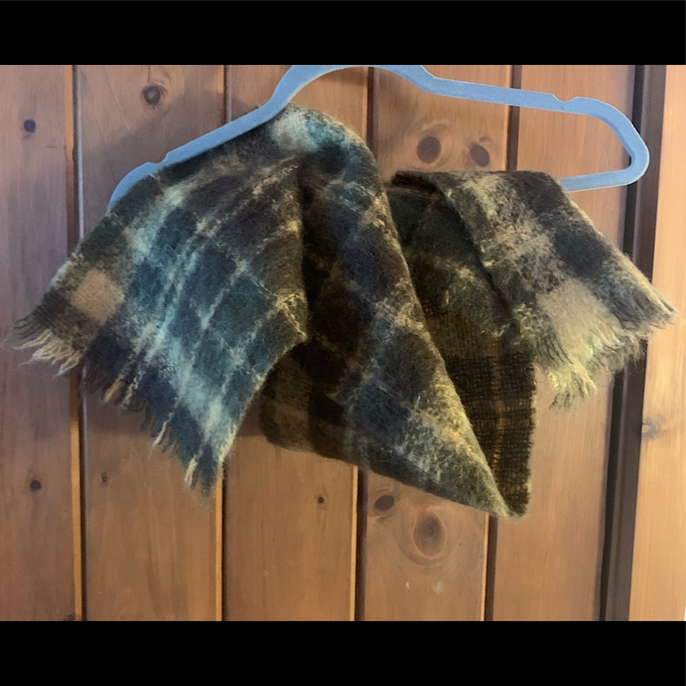 Dark Green Wool Scarf